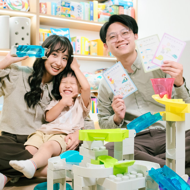 Toyroyal樂雅｜FLEX+軌道積木教案(教案單售) - 職能治療師幼芽設計 X 50種故事關卡